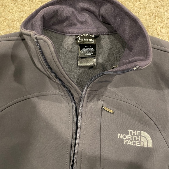 The North Face jacket - Picture 2 of 2